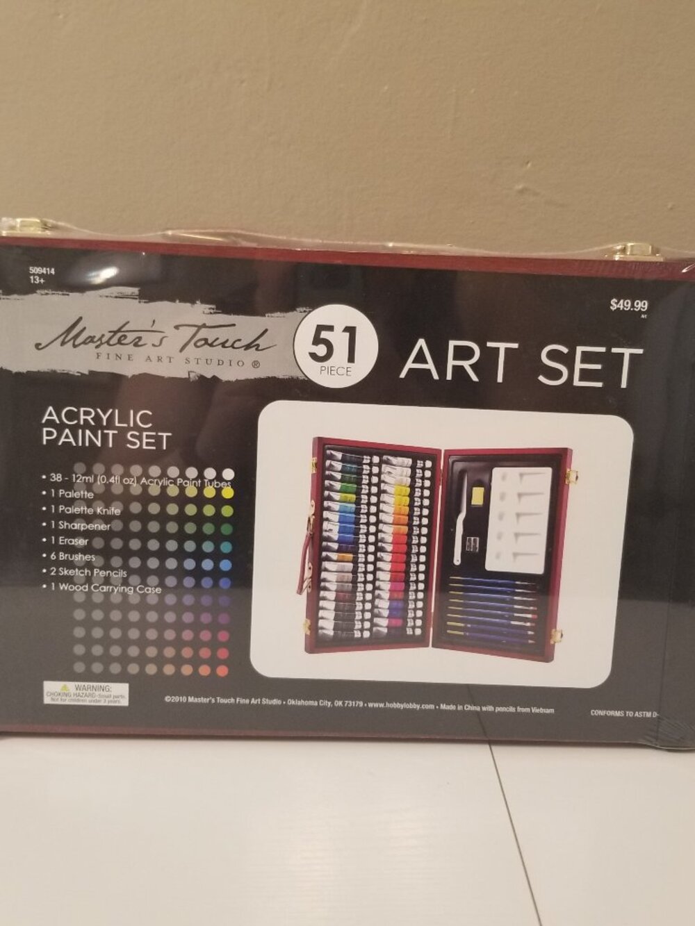Master's Touch 51 Piece Acrylic Paint Set In Wood Carrying Case NEW